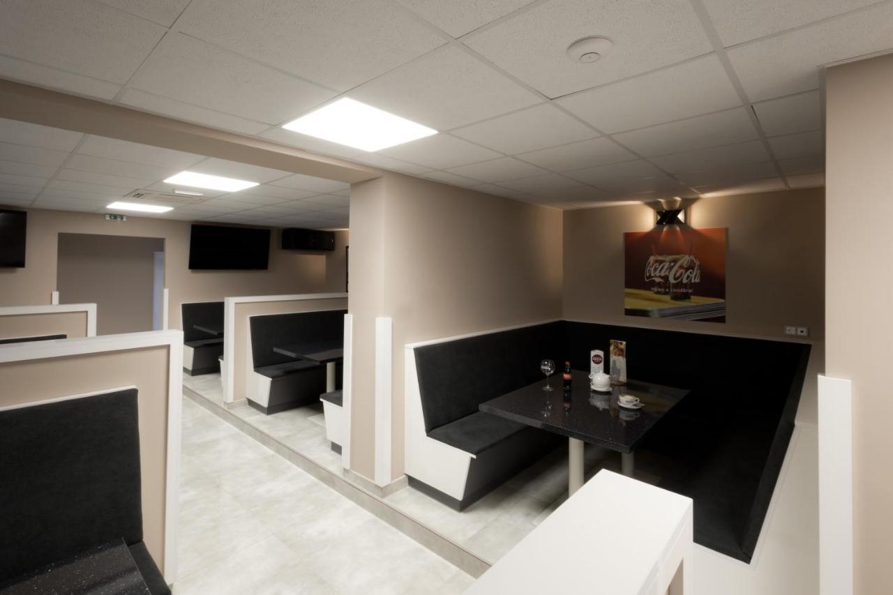 Bubble Hotel Es Rendezvenykoezpont Zalaegerszeg Bagian luar foto
