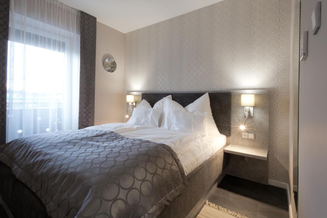 Bubble Hotel Es Rendezvenykoezpont Zalaegerszeg Bagian luar foto