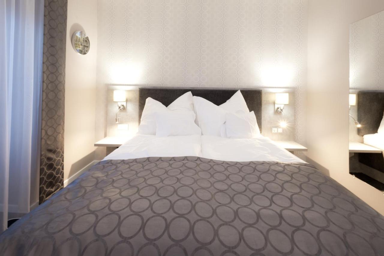 Bubble Hotel Es Rendezvenykoezpont Zalaegerszeg Bagian luar foto